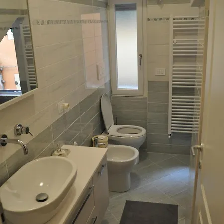 In The Historic Center, 80 M From The Sea