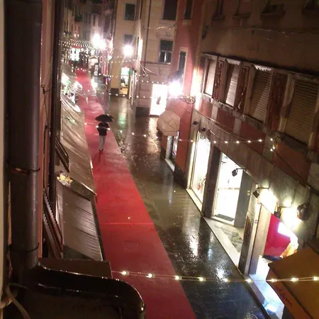 In The Historic Center, 80 M From The Sea *